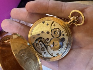 Ceas Omega Aur 18k de Colectie – Eleganta si Stil Intr-un Singur Produs