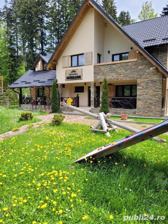 Descoperiti Pensiunea Andrade, un refugiu linistit in Putna, Suceava
